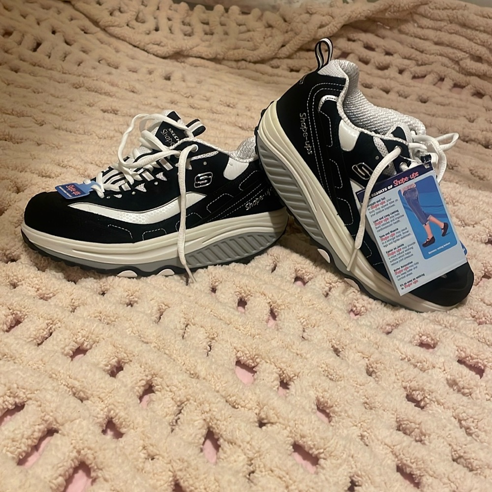 The shoes are new , they don’t fit me, they are great for walking and working. I